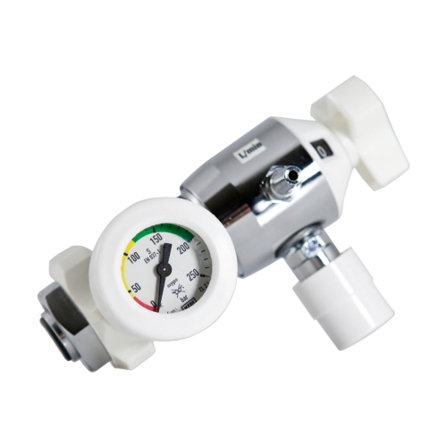 Reduktor tlenowy z króćem i złączem AGA